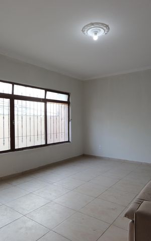 Casa para alugar com 191m², 3 quartos e 14 vagasSala