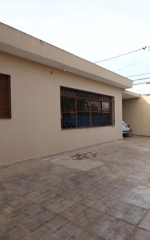 Casa para alugar com 191m², 3 quartos e 14 vagasGaragem