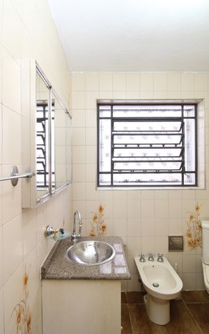 Casa para alugar com 500m², 2 quartos e 3 vagasBanheiro