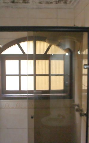 Casa à venda com 185m², 5 quartos e 3 vagasBanheiro