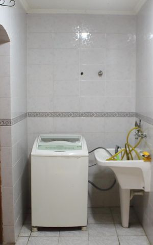 Casa à venda com 185m², 5 quartos e 3 vagasÁrea de Serviço