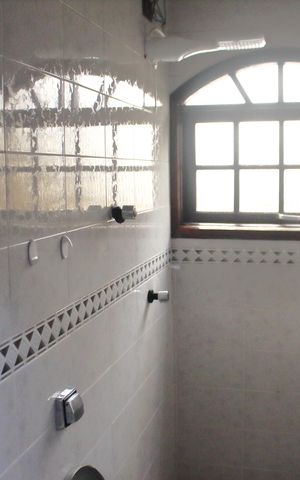 Casa à venda com 185m², 5 quartos e 3 vagasBanheiro de serviço