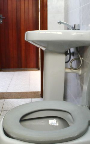 Casa à venda com 185m², 5 quartos e 3 vagasBanheiro de serviço