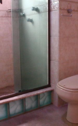 Casa à venda com 185m², 5 quartos e 3 vagasBanheiro da Suíte