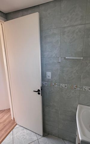 Apartamento à venda com 43m², 2 quartos e 1 vaga Apartamento à venda com 43m², 2 quartos e 1 vagaBanheiro