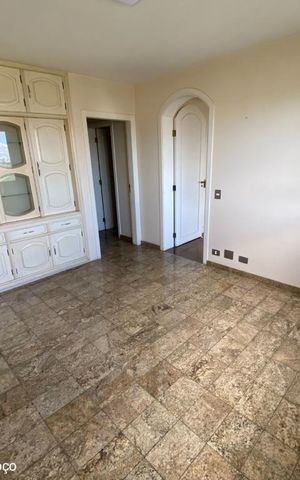 Apartamento para alugar com 340m², 4 quartos e 5 vagas Apartamento para alugar com 340m², 4 quartos e 5 vagasSala