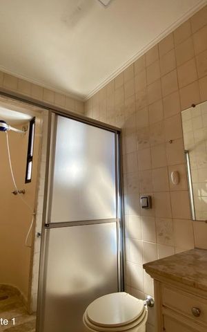 Apartamento para alugar com 340m², 4 quartos e 5 vagas Apartamento para alugar com 340m², 4 quartos e 5 vagasBanheiro