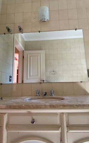 Apartamento para alugar com 340m², 4 quartos e 5 vagas Apartamento para alugar com 340m², 4 quartos e 5 vagasBanheiro
