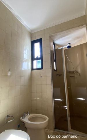 Apartamento para alugar com 340m², 4 quartos e 5 vagas Apartamento para alugar com 340m², 4 quartos e 5 vagasBanheiro