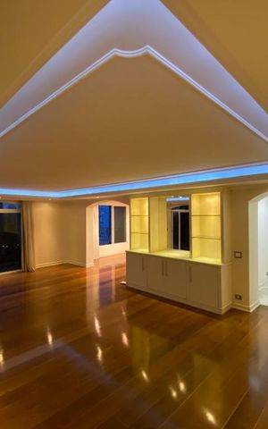 Apartamento para alugar com 340m², 4 quartos e 5 vagas Apartamento para alugar com 340m², 4 quartos e 5 vagasSala