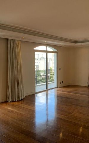 Apartamento para alugar com 340m², 4 quartos e 5 vagas Apartamento para alugar com 340m², 4 quartos e 5 vagasSala