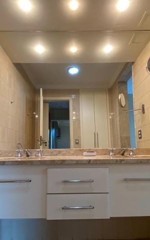 Apartamento para alugar com 340m², 4 quartos e 5 vagas Apartamento para alugar com 340m², 4 quartos e 5 vagasBanheiro