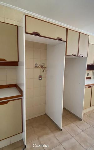 Apartamento para alugar com 340m², 4 quartos e 5 vagas Apartamento para alugar com 340m², 4 quartos e 5 vagasCozinha