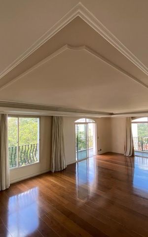 Apartamento para alugar com 340m², 4 quartos e 5 vagas Apartamento para alugar com 340m², 4 quartos e 5 vagasSala