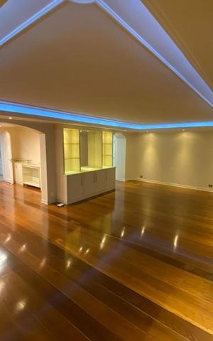 Apartamento para alugar com 340m², 4 quartos e 5 vagas Apartamento para alugar com 340m², 4 quartos e 5 vagasSala
