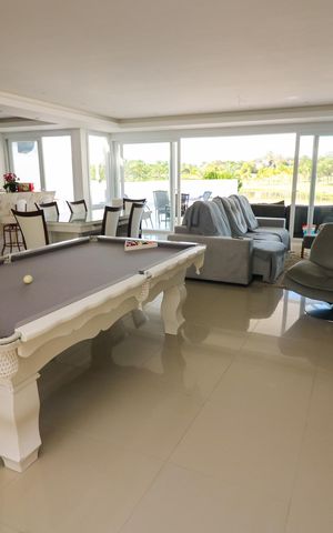 Casa de condomínio para alugar com 345m², 5 quartos e 4 vagasSala
