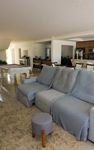 Casa de condomínio para alugar com 345m², 5 quartos e 4 vagasSala