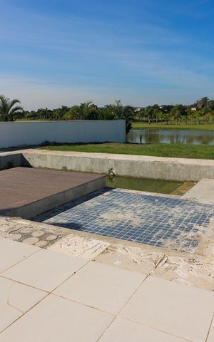 Casa de condomínio para alugar com 345m², 5 quartos e 4 vagasPiscina