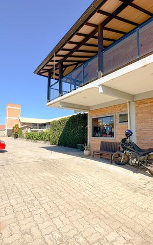 Apartamento para alugar com 60m², 2 quartos e 1 vagaFachada e portaria