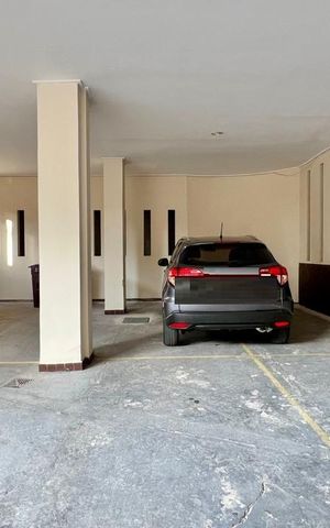 Apartamento à venda com 260m², 4 quartos e 2 vagas Apartamento à venda com 260m², 4 quartos e 2 vagasGaragem
