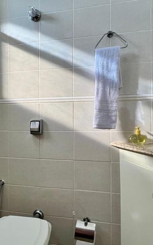 Apartamento à venda com 260m², 4 quartos e 2 vagas Apartamento à venda com 260m², 4 quartos e 2 vagasBanheiro 2