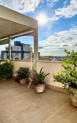 Apartamento à venda com 260m², 4 quartos e 2 vagas Apartamento à venda com 260m², 4 quartos e 2 vagasTerraço