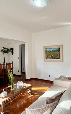 Apartamento à venda com 260m², 4 quartos e 2 vagas Apartamento à venda com 260m², 4 quartos e 2 vagasSala