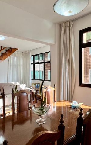 Apartamento à venda com 260m², 4 quartos e 2 vagas Apartamento à venda com 260m², 4 quartos e 2 vagasSala