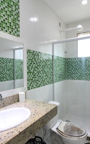 Casa de condomínio à venda com 350m², 5 quartos e 2 vagasQuarto 2 - Banheiro