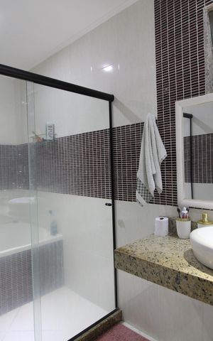 Casa de condomínio à venda com 350m², 5 quartos e 2 vagasQuarto 4 - Banheiro