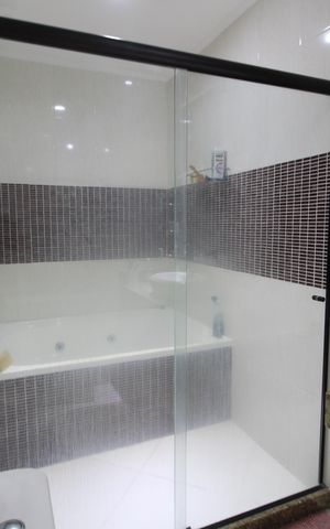 Casa de condomínio à venda com 350m², 5 quartos e 2 vagasQuarto 4 - Banheiro