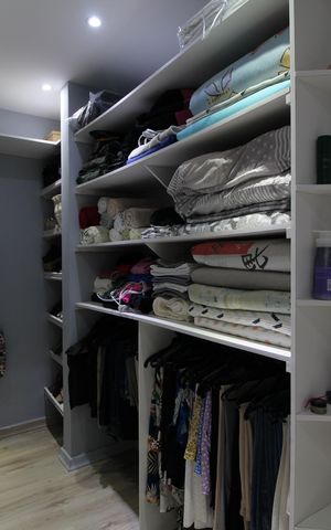 Casa de condomínio à venda com 350m², 5 quartos e 2 vagasQuarto 4 - Closet