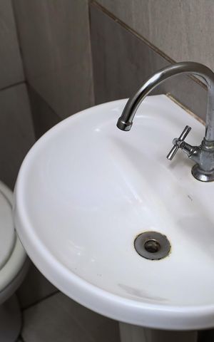 Casa para alugar com 50m², 2 quartos e 1 vaga Casa para alugar com 50m², 2 quartos e 1 vagaLavabo