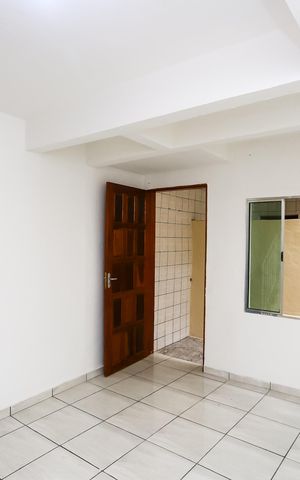 Casa para alugar com 50m², 2 quartos e 1 vaga Casa para alugar com 50m², 2 quartos e 1 vagaSala