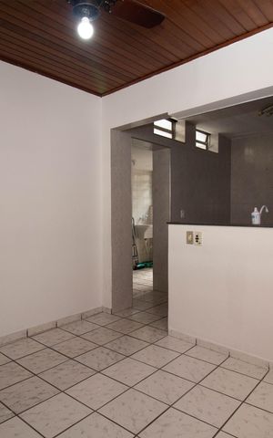 Casa para alugar com 100m², 3 quartos e 1 vaga Casa para alugar com 100m², 3 quartos e 1 vagaSala
