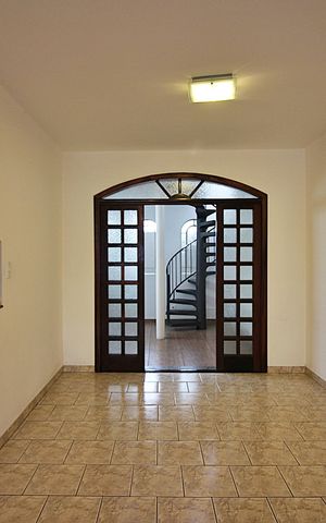 Casa para alugar com 159m², 2 quartos e 2 vagasSala