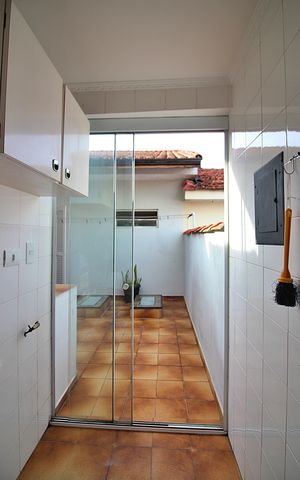 Casa para alugar com 159m², 2 quartos e 2 vagasÁrea de Serviço