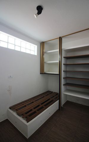 Casa para alugar com 159m², 2 quartos e 2 vagasEscritório
