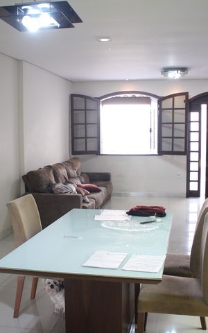 Casa à venda com 315m², 3 quartos e 3 vagasSala