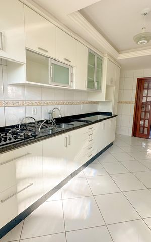Casa para alugar com 200m², 3 quartos e 2 vagasCozinha