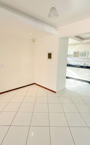 Casa para alugar com 200m², 3 quartos e 2 vagasSala