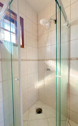 Casa para alugar com 200m², 3 quartos e 2 vagasBanheiro 2