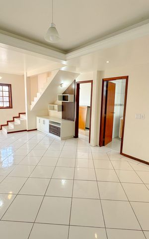 Casa para alugar com 200m², 3 quartos e 2 vagasSala