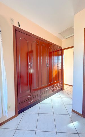 Casa para alugar com 200m², 3 quartos e 2 vagasSuíte 
