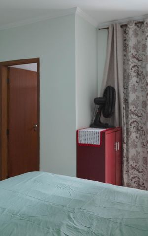 Casa à venda com 200m², 3 quartos e 4 vagas Casa à venda com 200m², 3 quartos e 4 vagasQuarto 1