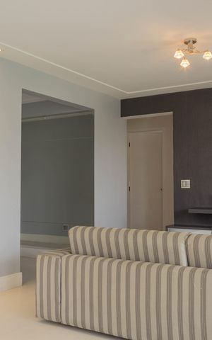 Apartamento à venda com 130m², 3 quartos e 2 vagas Apartamento à venda com 130m², 3 quartos e 2 vagasSala