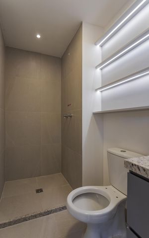 Apartamento à venda com 56m², 2 quartos e 1 vaga Apartamento à venda com 56m², 2 quartos e 1 vagaBanheiro