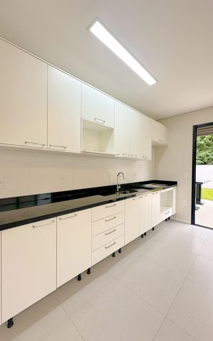 Casa para alugar com 150m², 3 quartos e 2 vagasCozinha