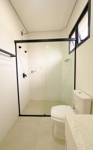 Casa para alugar com 150m², 3 quartos e 2 vagasBanheiro