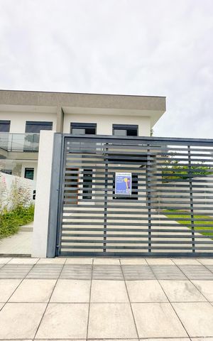 Casa para alugar com 150m², 3 quartos e 2 vagasFachada e Placa